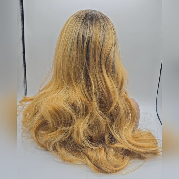 Uniwigs Chalice Honey Blonde w/ Dark Root Loose Wave Lace Front Wig - Picture 7 of 11
